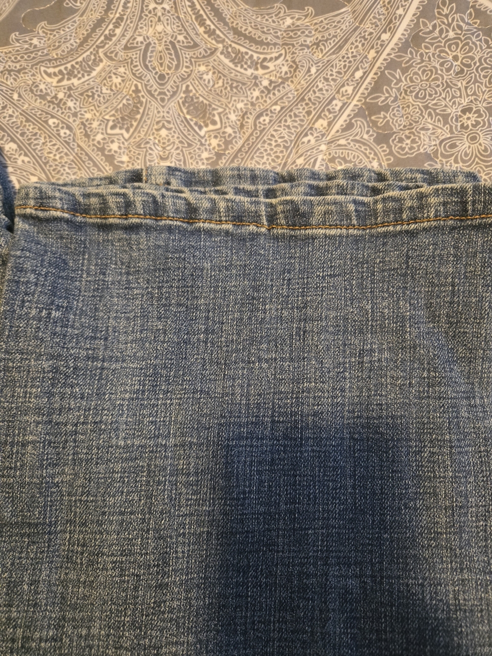Seven Women's Light Blue Straight Leg Jeans with Gold Stitch Detail Size 29 - Picture 5 of 5